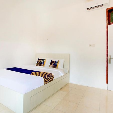 Hotel Vaccinated Staff - Spot On 3928 Terrace House Syariah Pondoktjing Dua Esterno foto